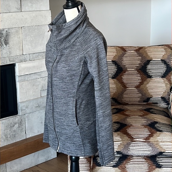 Lululemon Radiant Jacket - Picture 9 of 14